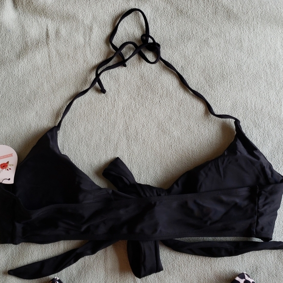 👌New with tags two-piece swimsuit. - Picture 5 of 5